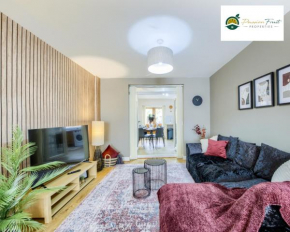 Low rate Near Coventry College & Warwickshire Hospital -3 Bedroom house with Ensuite bathroom With free Netflix, Wi-fi, Parking & Garden, - DSC